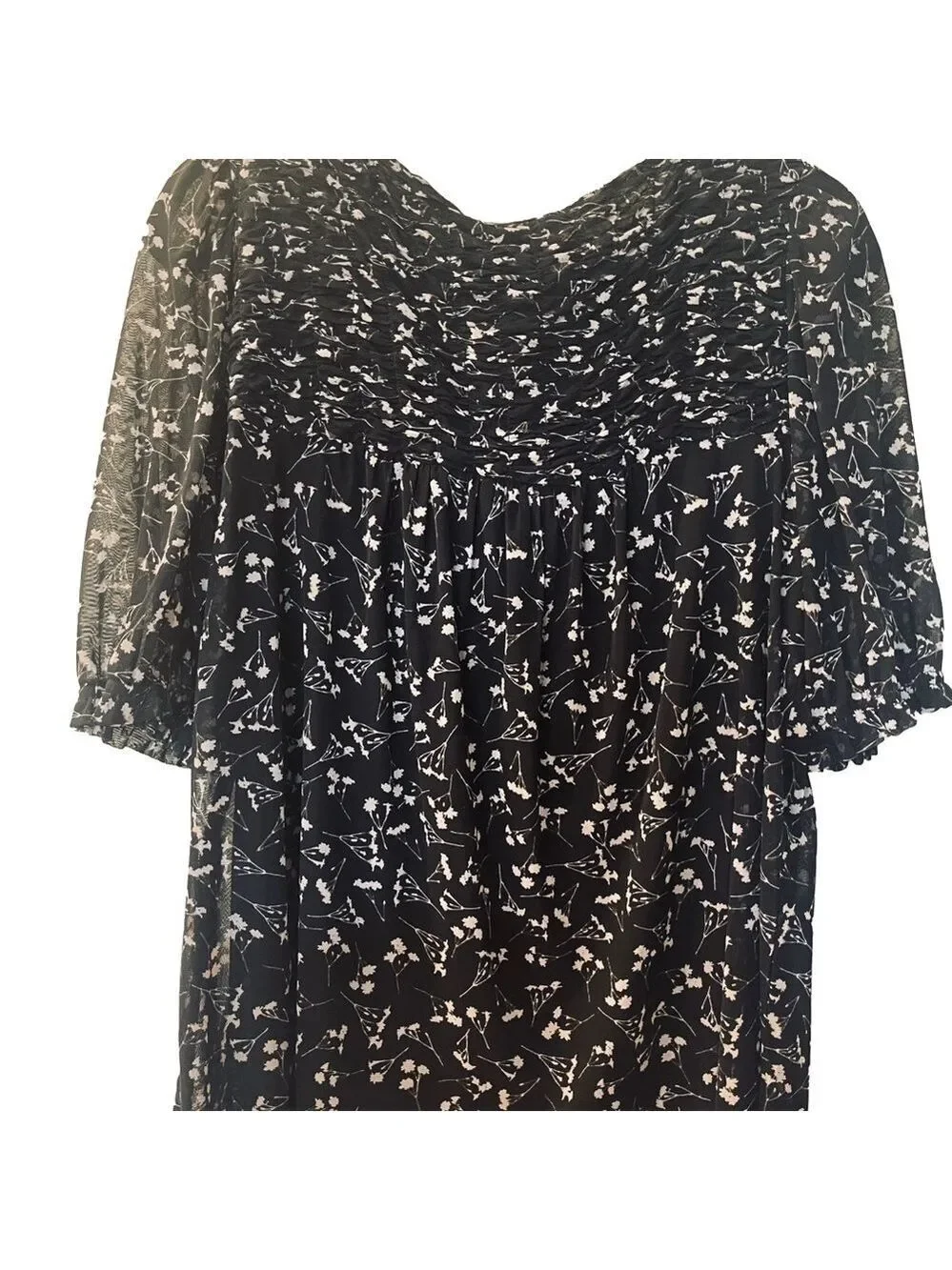 Rose + Olive Women's Black White Shirt Top Blouse Polyester Size: Medium